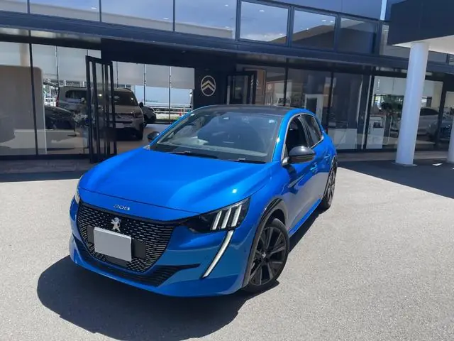 Peugeot 208 2022 из Японии