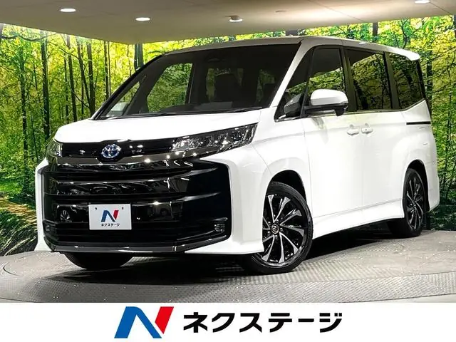 Toyota Noah 2023 из Японии