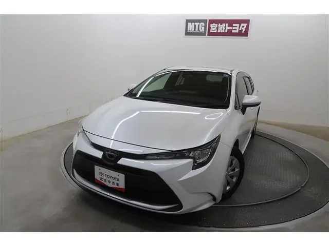 Toyota Corolla Touring 2023 из Японии