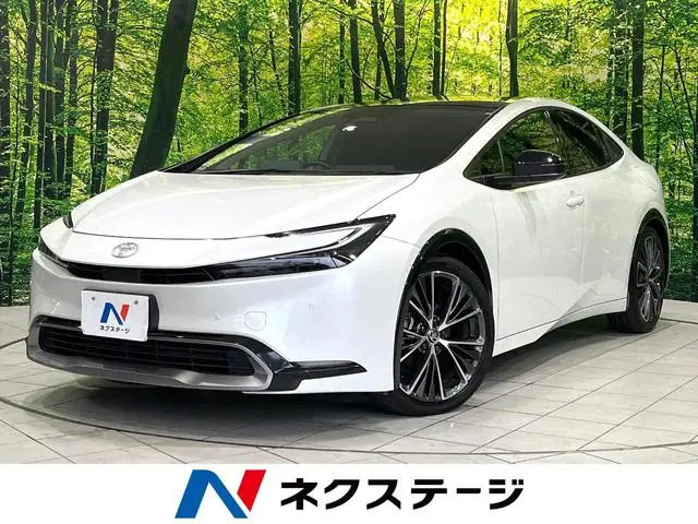Toyota Prius 2023 из Японии