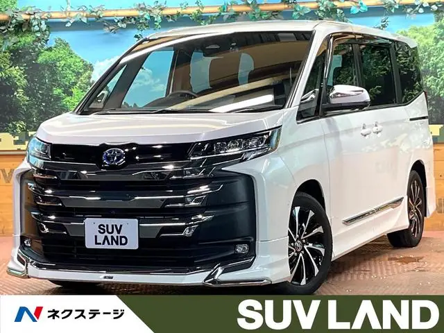 Toyota Noah 2023 из Японии