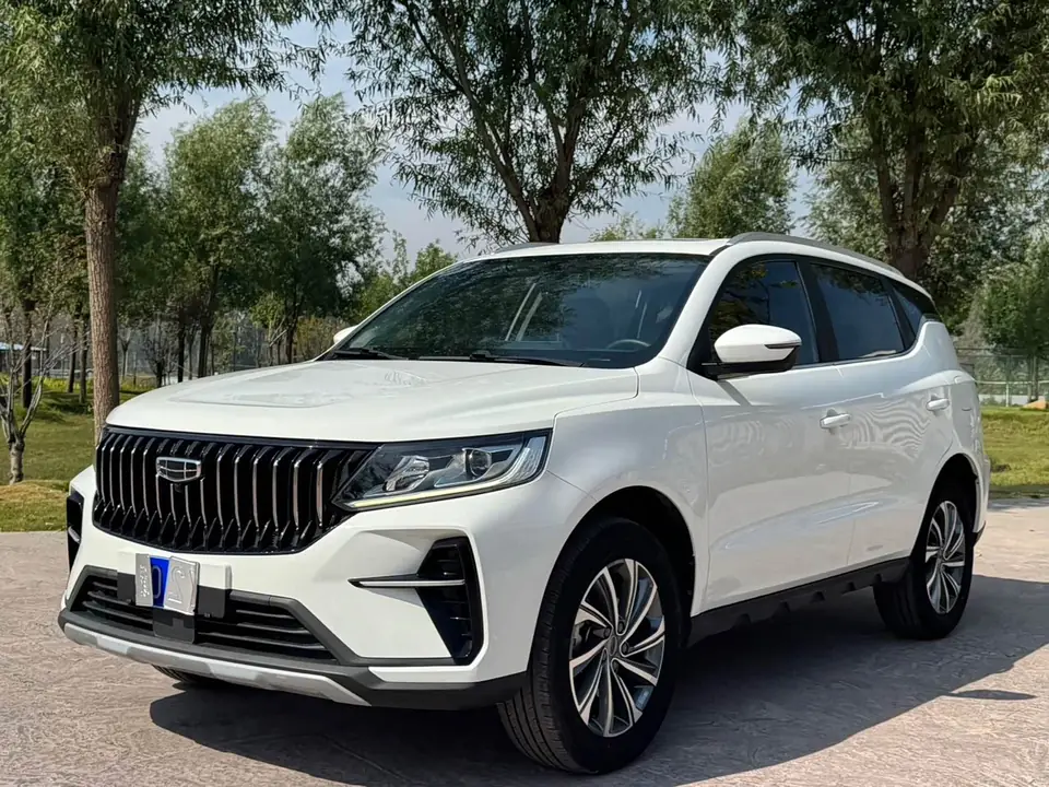 Geely X6 2023 из Китая