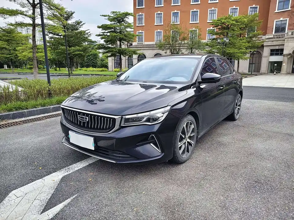 Geely Emgrand 2022 из Китая