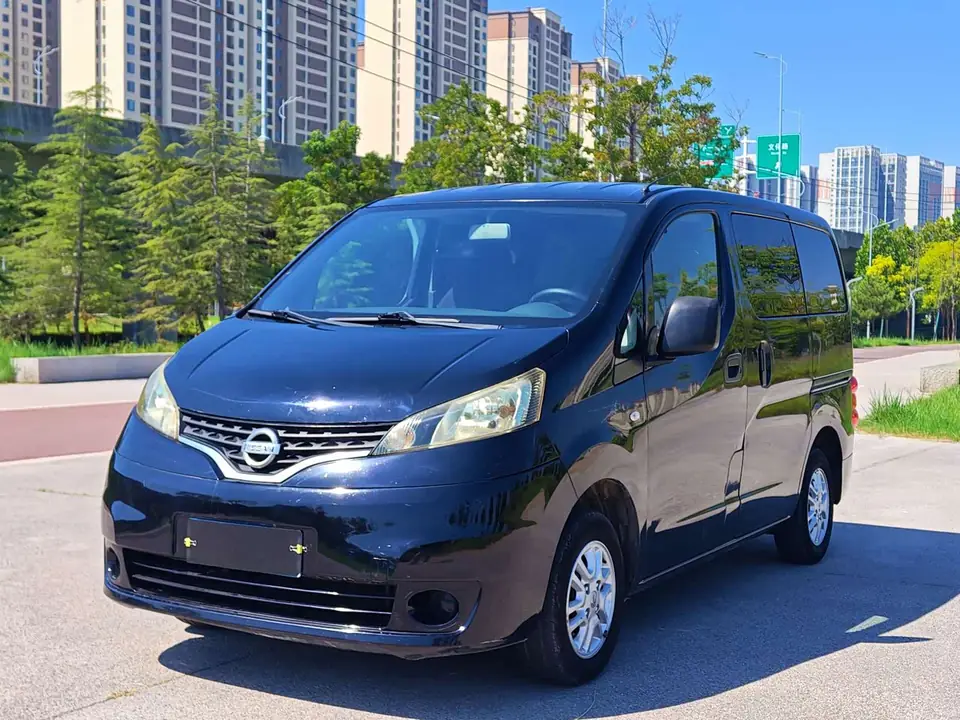 Nissan NV200 2013 из Китая