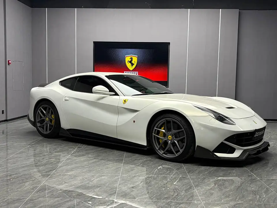 Ferrari F12berlinetta 2014 из Китая