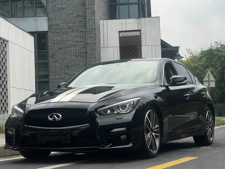 Infiniti Q50L 2015 из Китая