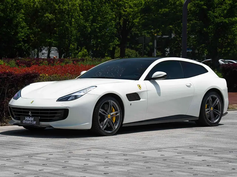 Ferrari GTC4Lusso 2017 из Китая