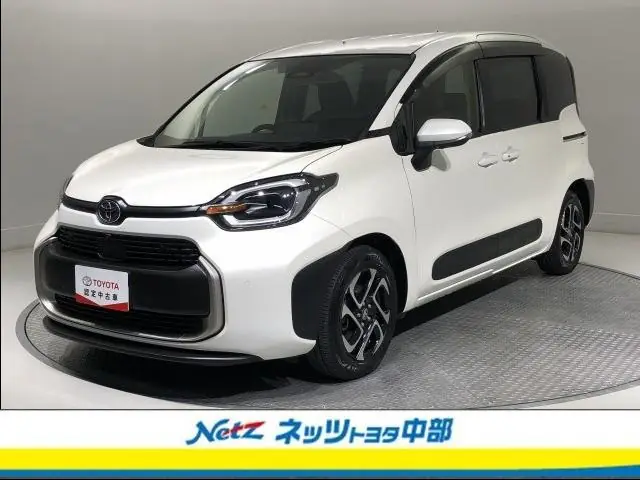 Toyota Sienta 2024 из Японии