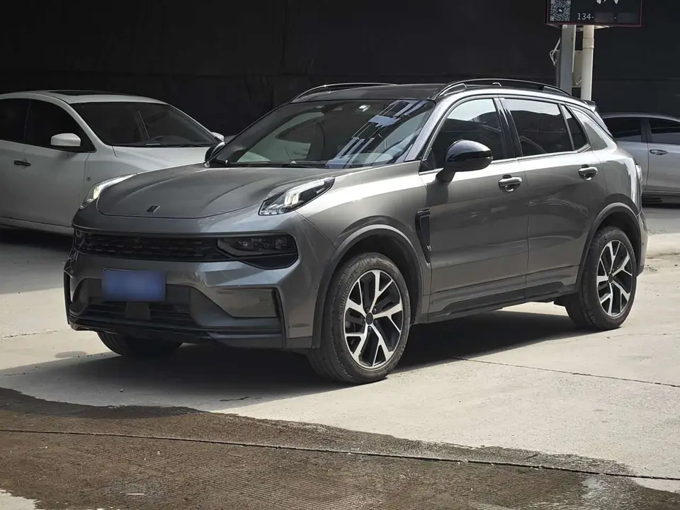 Lynk & Co 01 2020 из Китая