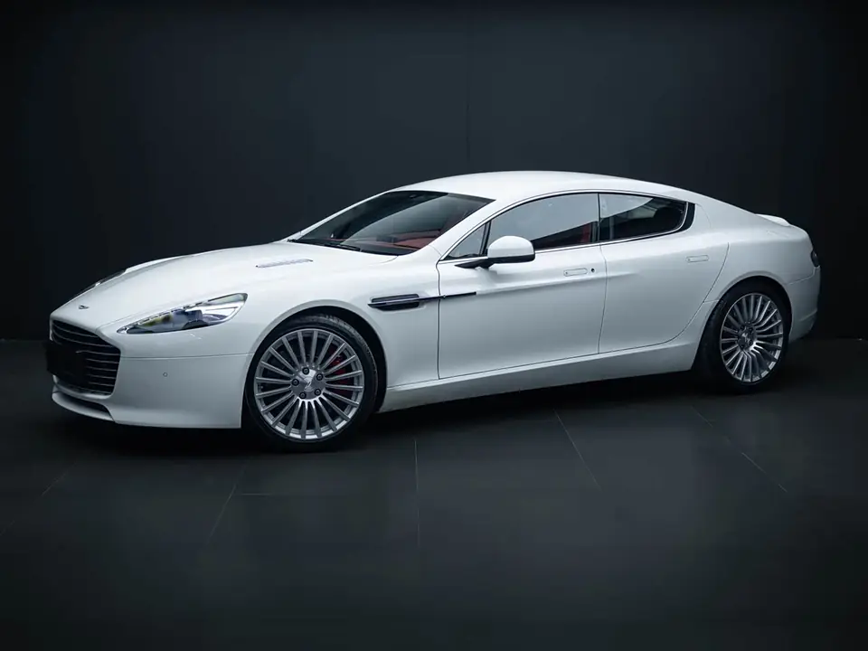Aston Martin Rapide 2016 из Китая