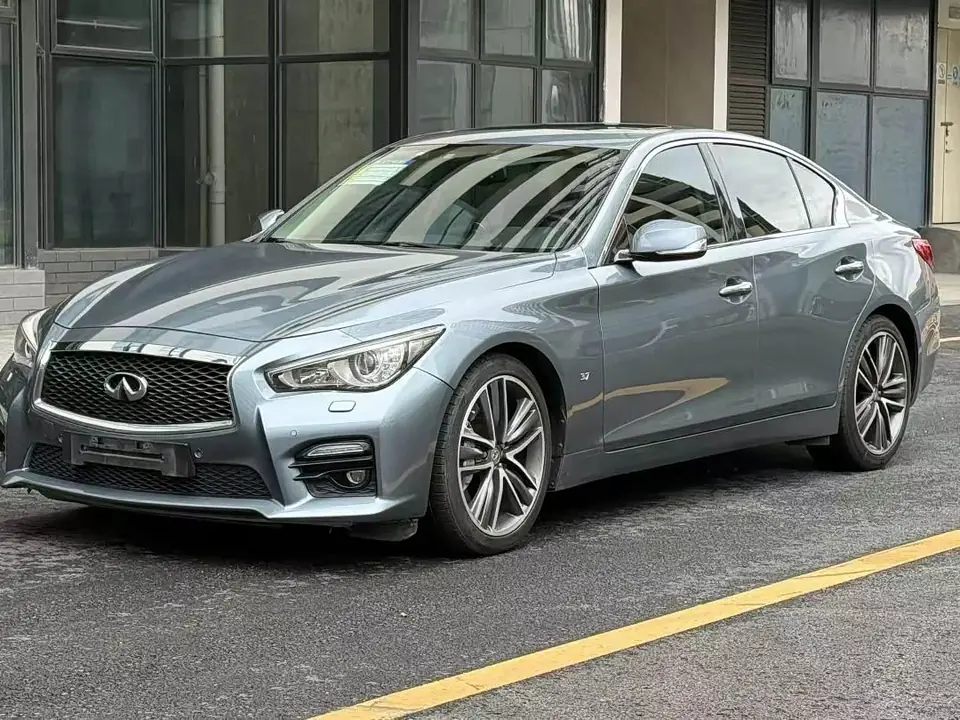 Infiniti Q50 2015 из Китая