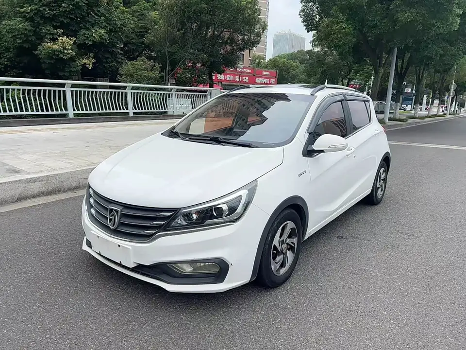 Baojun 310 2017 из Китая