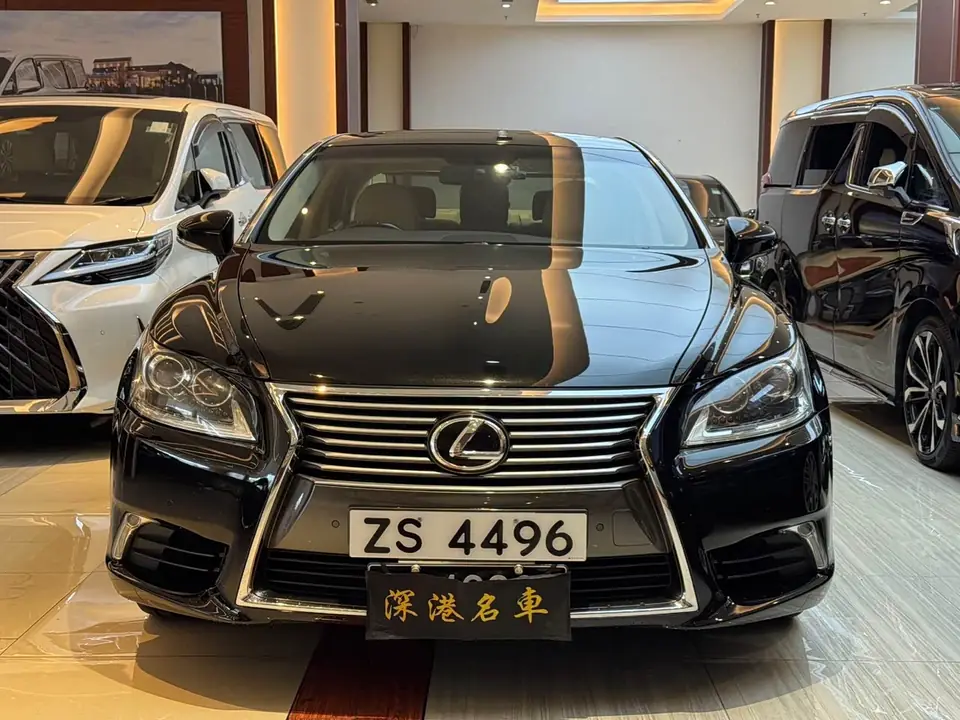 Lexus LS 2013 из Китая