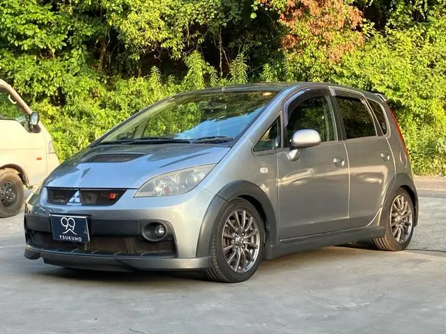 Mitsubishi Colt 2010 из Японии