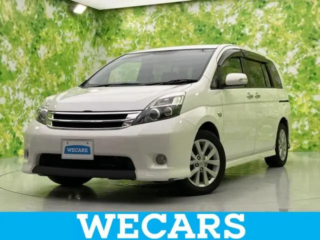 Toyota Isis 2013 из Японии