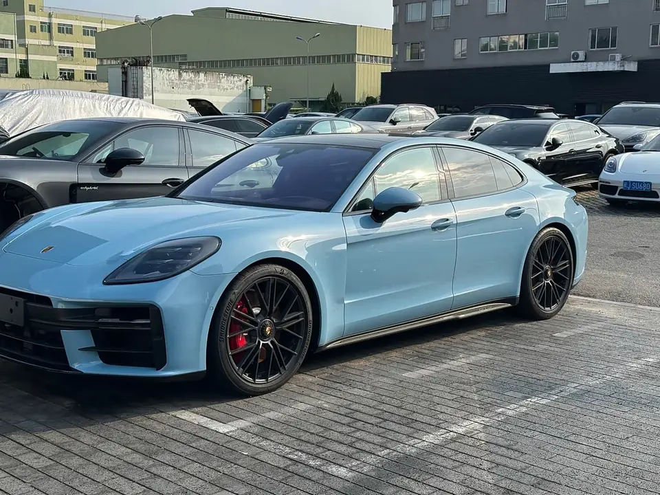 Porsche Panamera 2026 из Китая