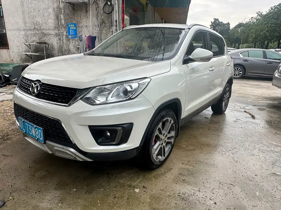 BAIC X35 2016 из Китая