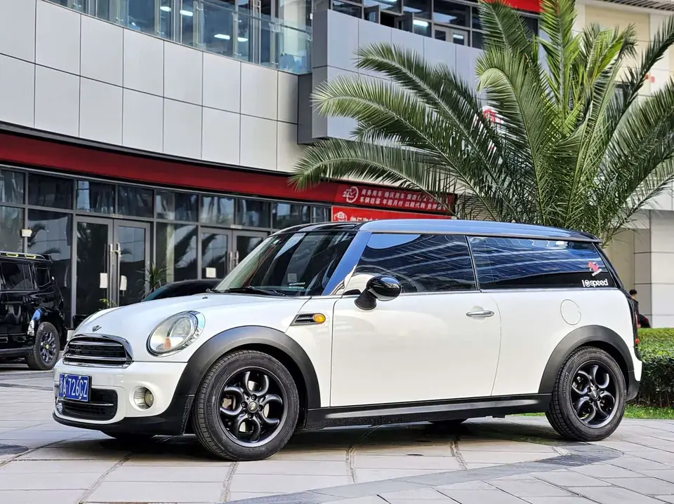MINI CLUBMAN 2012 из Китая