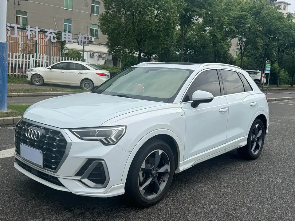 Audi Q3 2020 из Китая