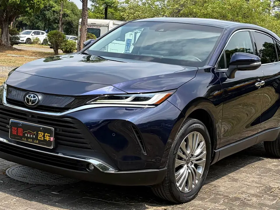 Toyota HARRIER 2023 из Китая