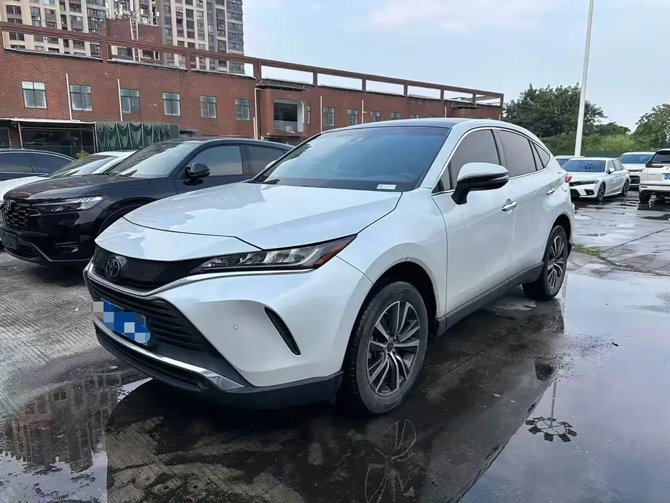 Toyota HARRIER 2022 из Китая