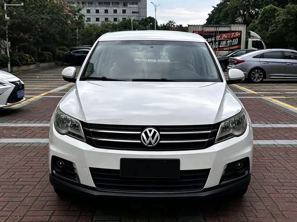 Volkswagen Tiguan 2012 из Китая