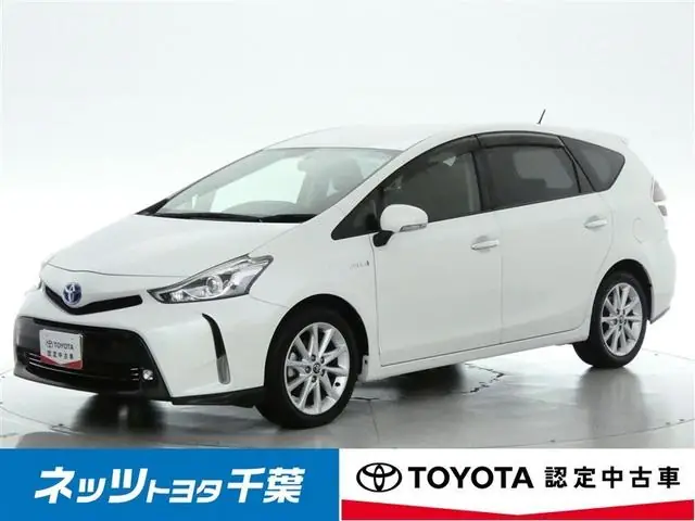 Toyota Prius Alpha 2016 из Японии