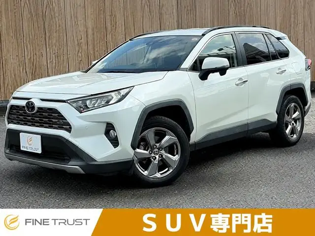 Toyota RAV4 2020 из Японии