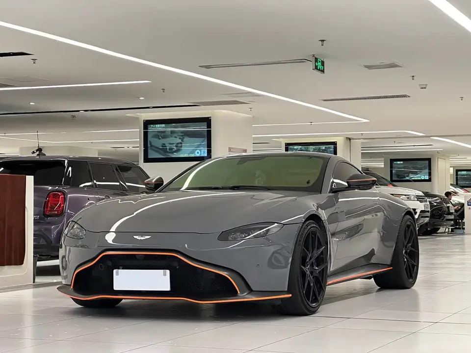 Aston Martin V8 2019 из Китая