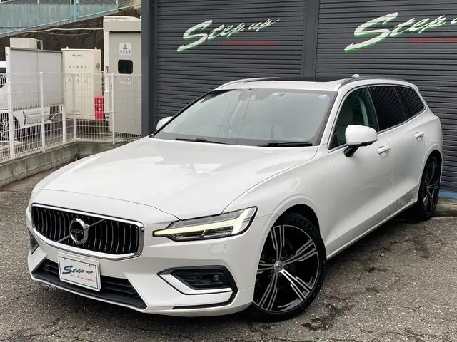 Volvo V60 2021 из Японии