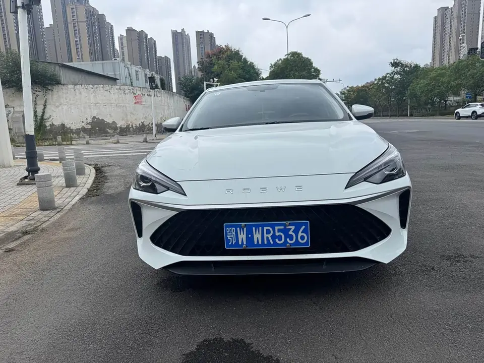 Roewe i5 2026 из Китая