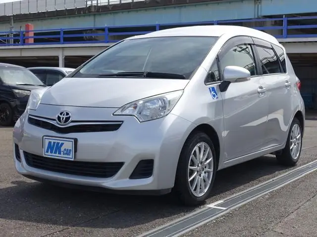 Toyota Ractis 2013 из Японии