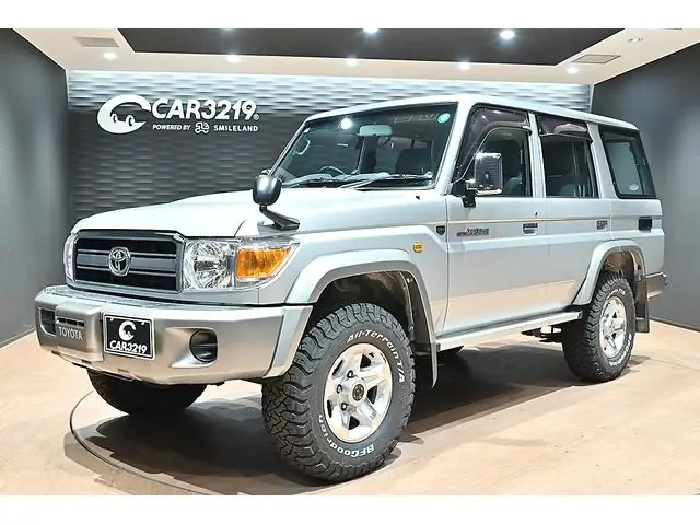 Toyota Land Cruiser 70 2015 из Японии