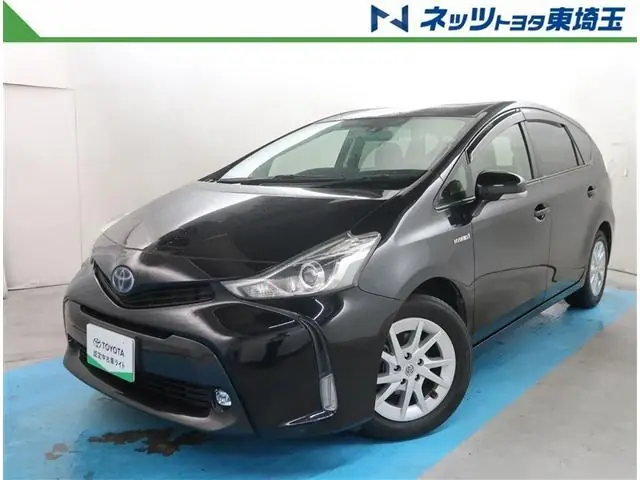 Toyota Prius Alpha 2017 из Японии