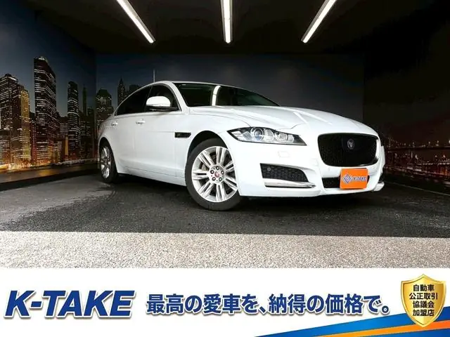 Jaguar XF 2017 из Японии