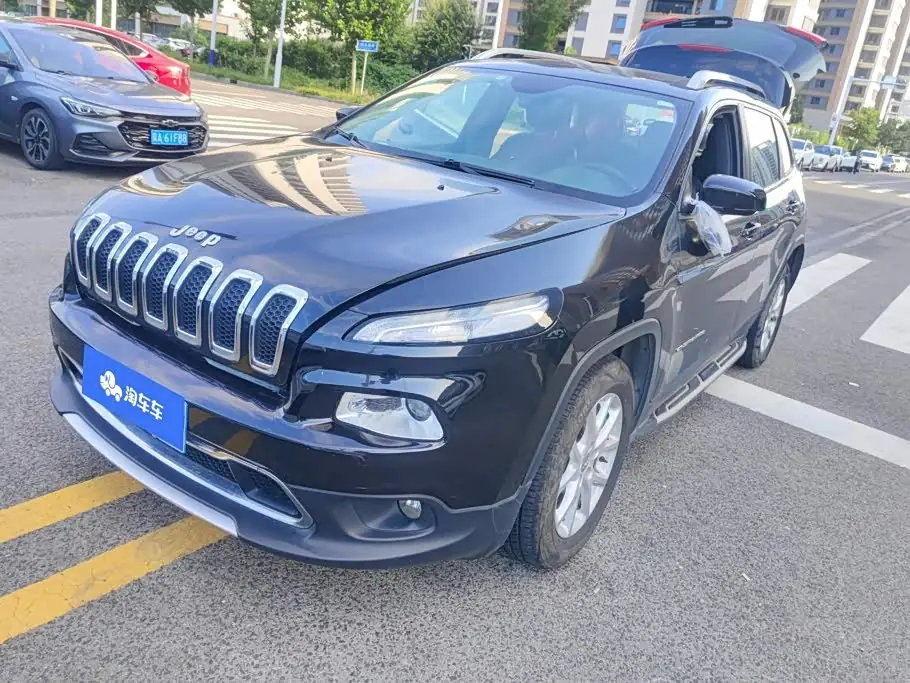 Jeep Cherokee 2018 из Китая