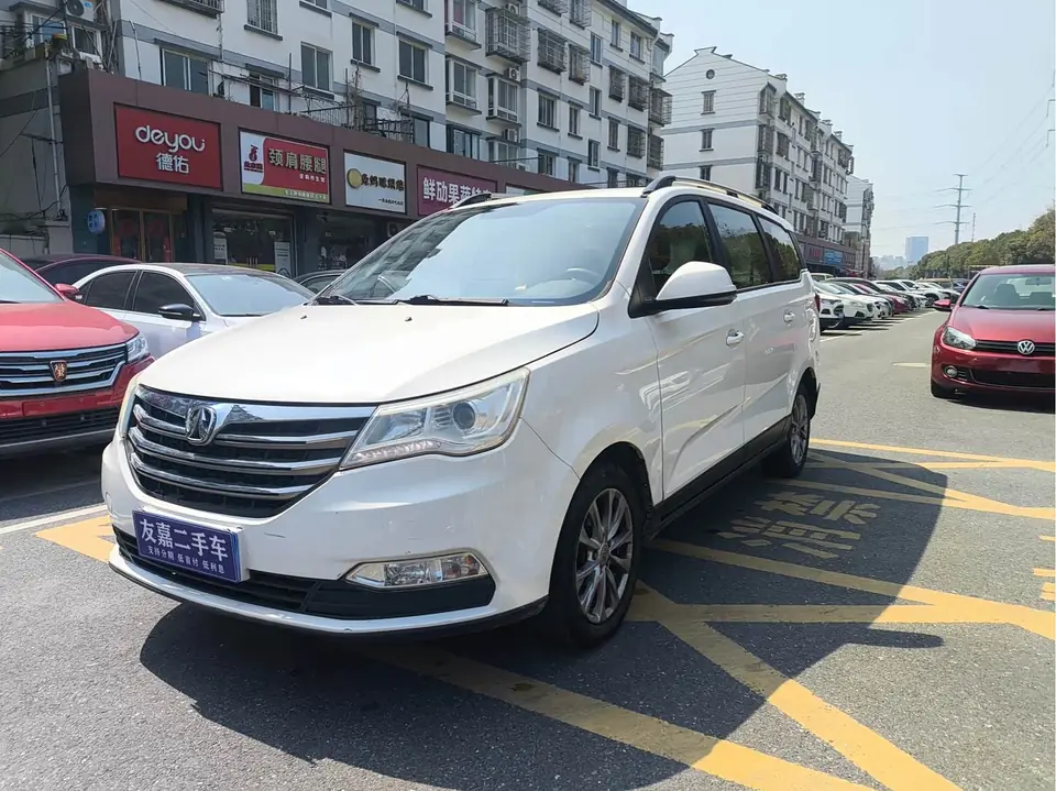 BAIC M50F 2017 из Китая