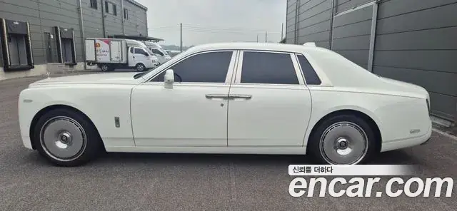 Rolls-Royce Phantom 2025 из Кореи