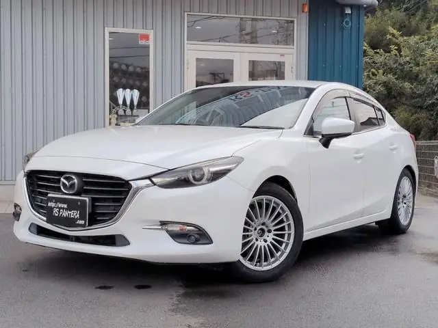 Mazda Axela Hybrid 2017 из Японии