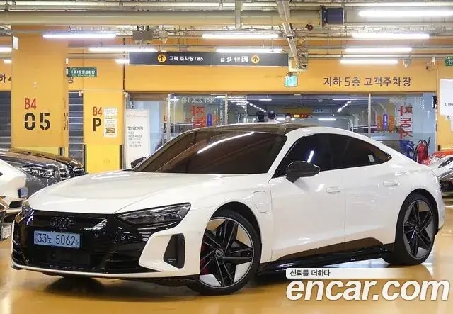 Audi RS e-tron GT 2022 из Кореи