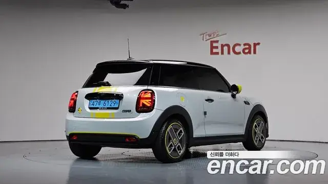 MINI Cooper 2022 из Кореи