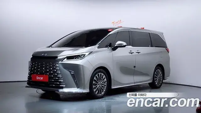 Lexus LM 2025 из Кореи