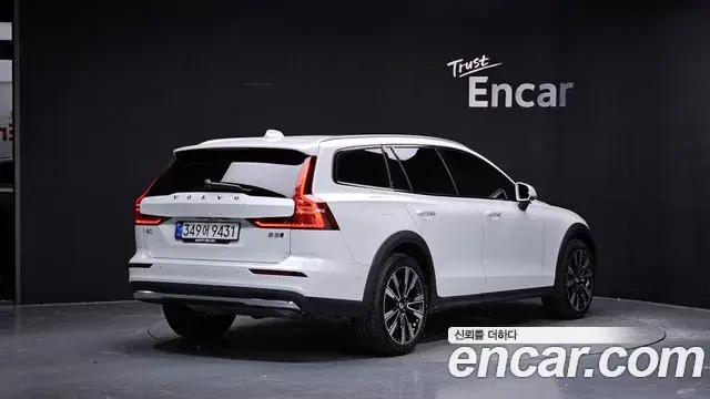 Volvo V60 2025 из Кореи