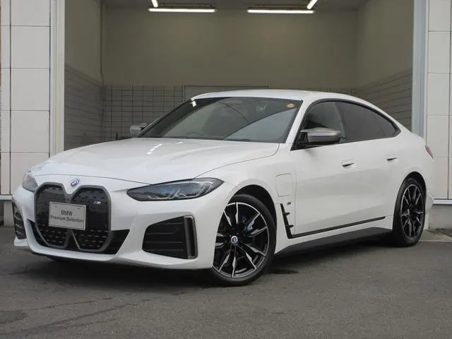 BMW i4 2022 из Японии