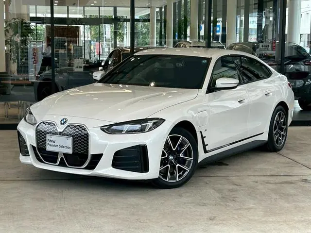 BMW i4 2025 из Японии