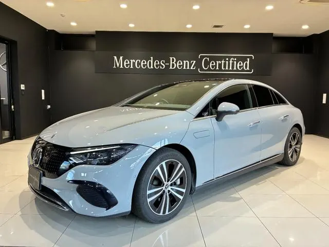 Mercedes-Benz EQE 2023 из Японии