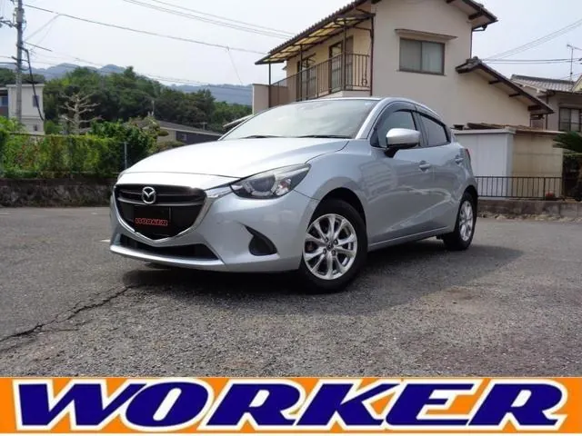 Mazda Demio 2016 из Японии