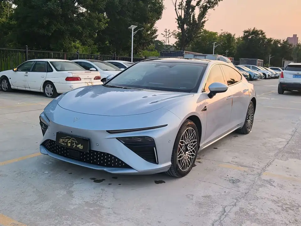 Neta S 2023 из Китая