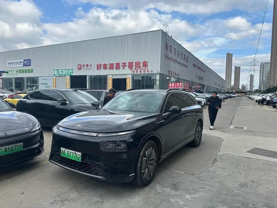 Xpeng G9 2024 из Китая