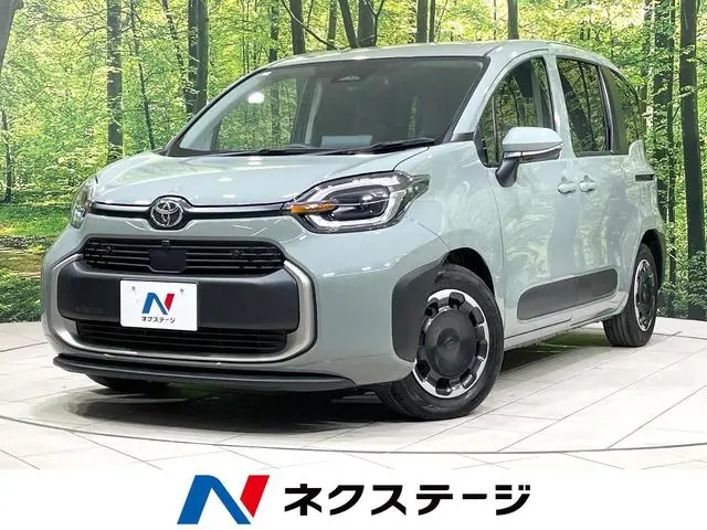 Toyota Sienta 2023 из Японии